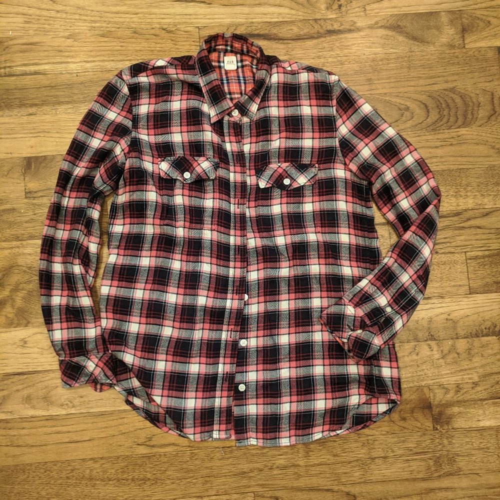 Gap plaid long-sleeve shirt